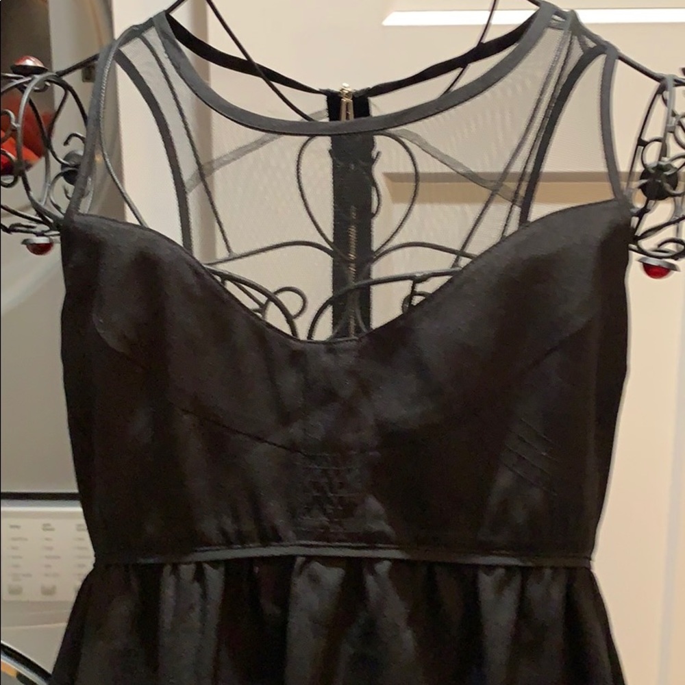 Top - Picture 2 of 3